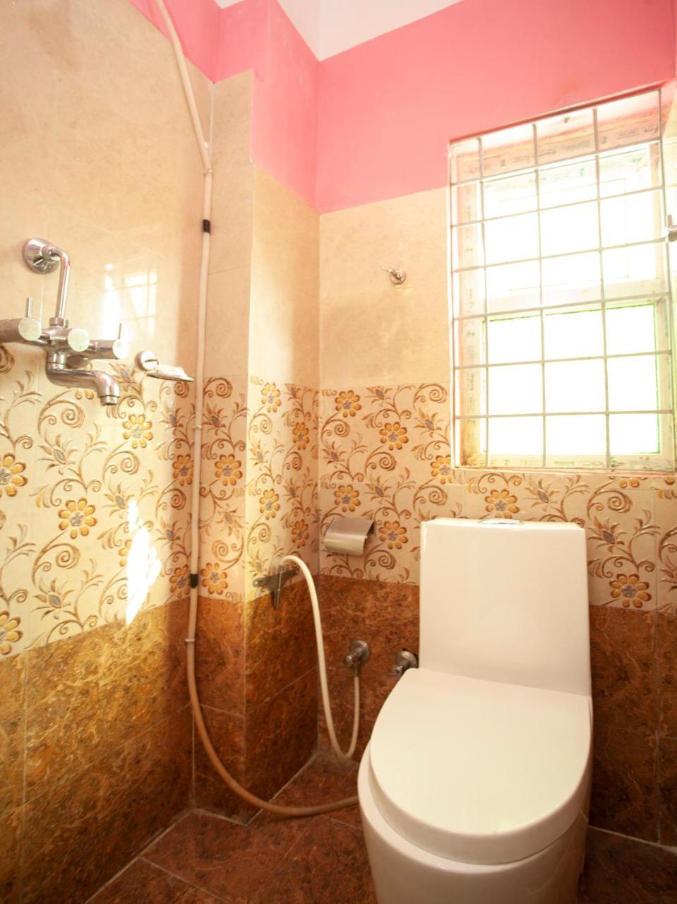 Oyo 195 Global Hotel And Resort Kathmandu Buitenkant foto