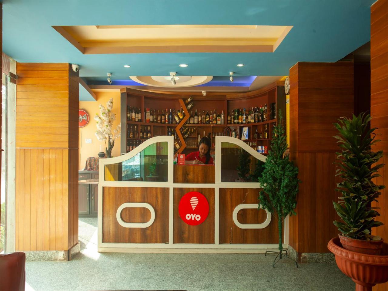 Oyo 195 Global Hotel And Resort Kathmandu Buitenkant foto