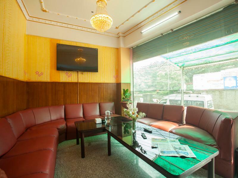 Oyo 195 Global Hotel And Resort Kathmandu Buitenkant foto