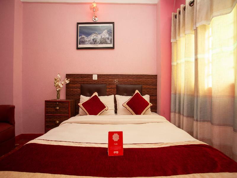 Oyo 195 Global Hotel And Resort Kathmandu Buitenkant foto